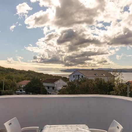 1 Bedroom Cozy Apartment In Jadranovo Exterior photo