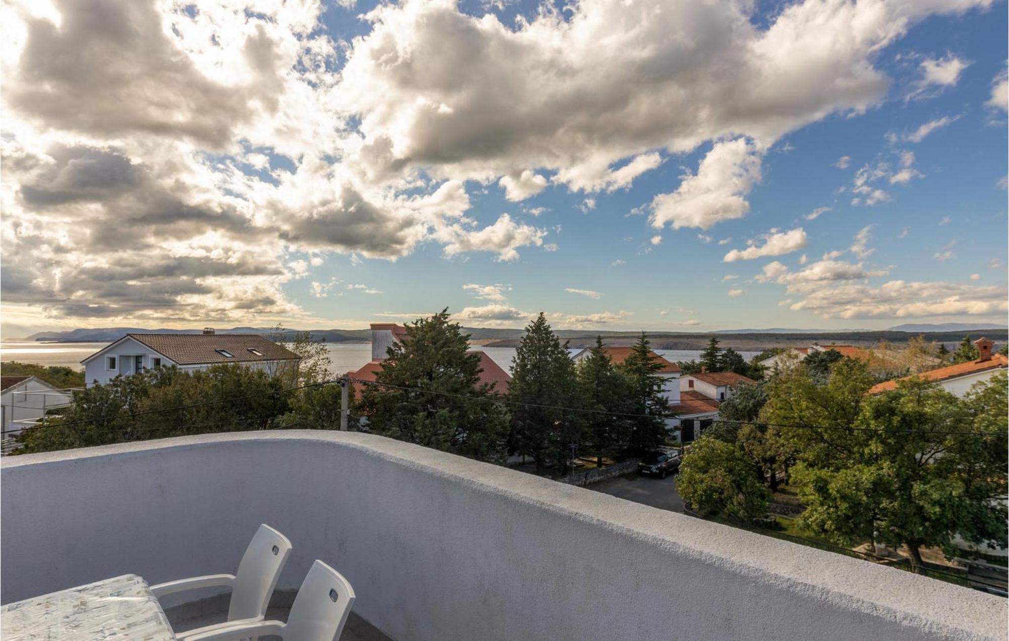 1 Bedroom Cozy Apartment In Jadranovo Exterior photo