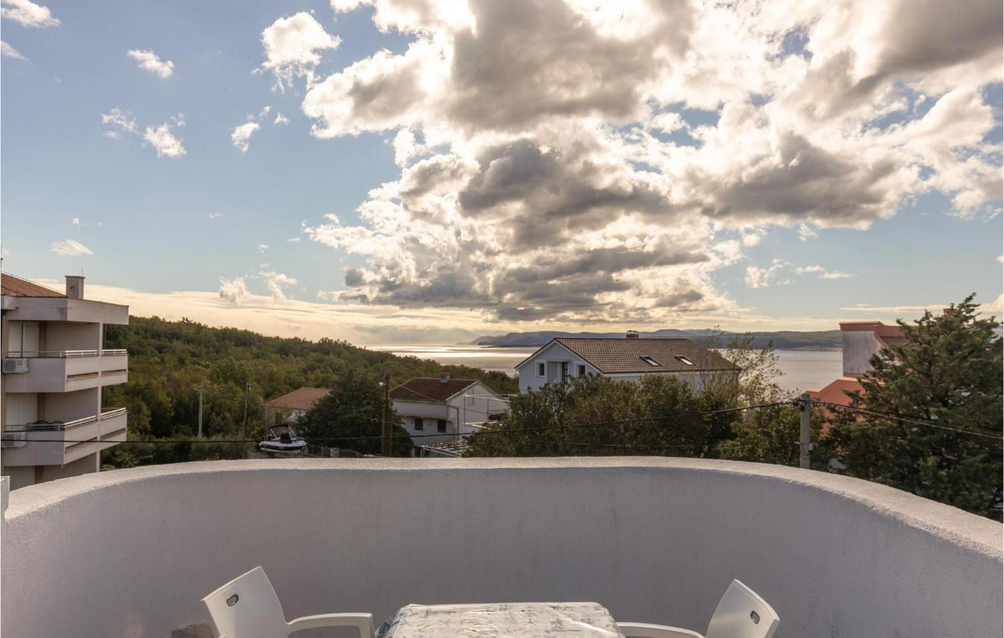 1 Bedroom Cozy Apartment In Jadranovo Exterior photo